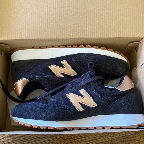 New Balance Shoes - NIB New Balance 520 sneakers, size 9 women’s